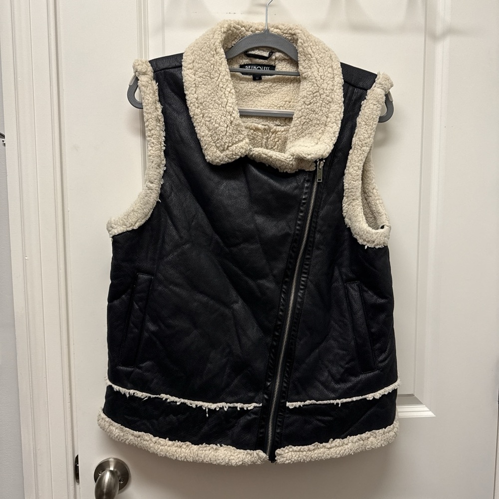 Relish NOLESS Vegan Leather + Sherpa Lined Moto Vest, Asym Zip – M (NWOT)